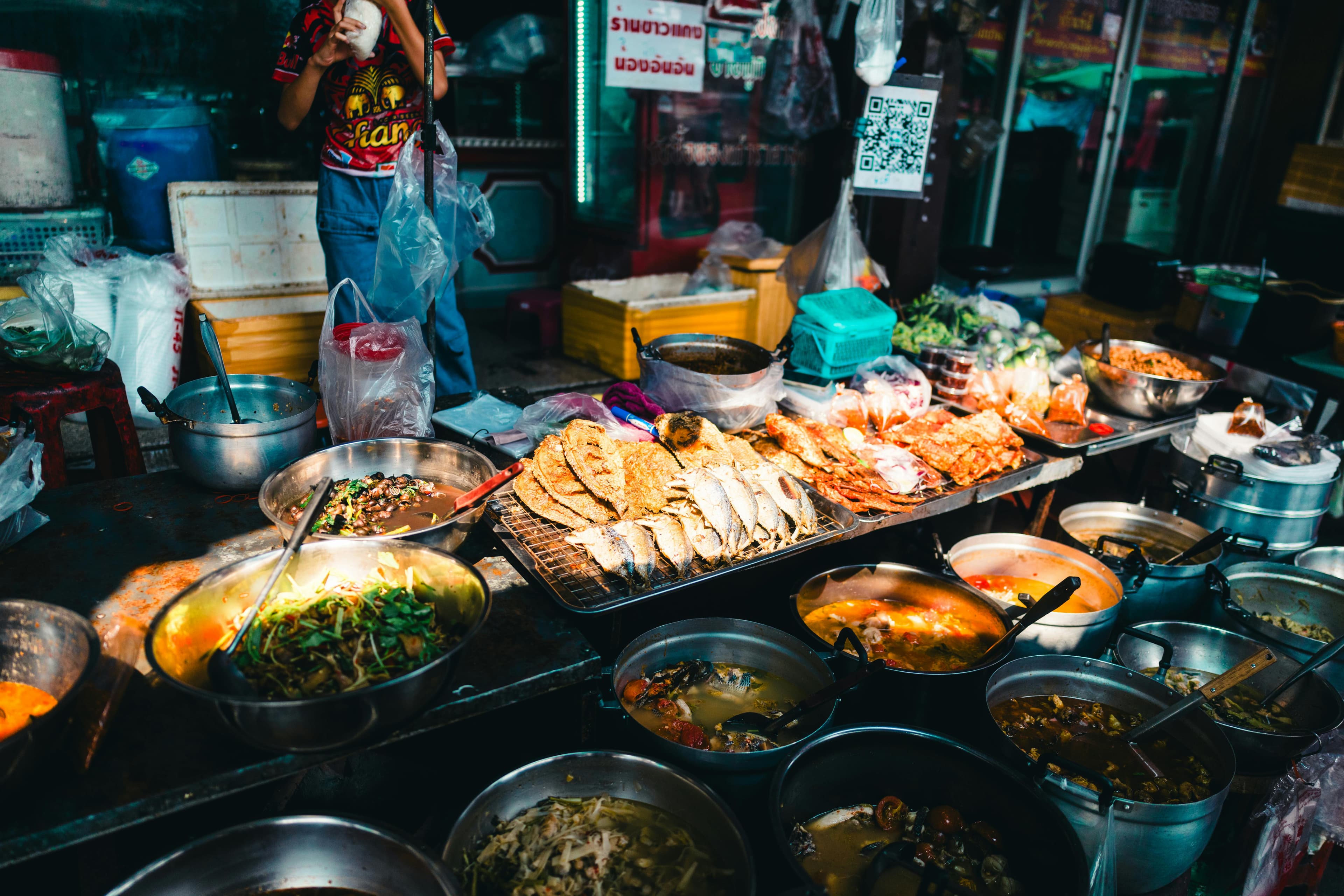 Bangkok street food vendor real prices Thailand 2026 budget cost